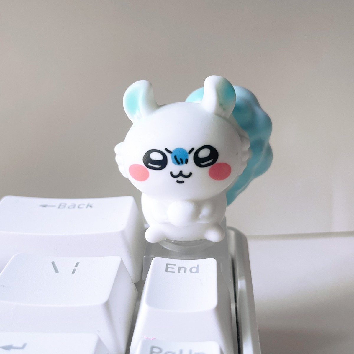 Keycap Artisan Anime - かわいいちいかわうさぎモモンガ樹脂交換可能なライトキーキャップメカニカルキーボード用かわいいアニメ漫画ホリデーギフトおもちゃ
