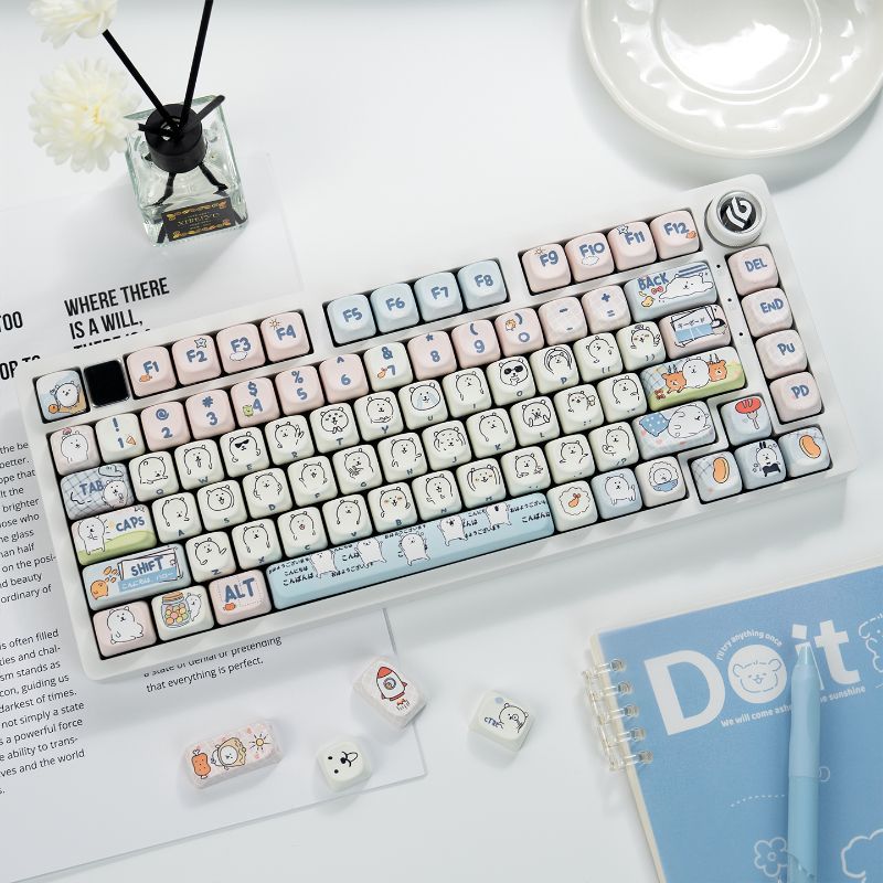 キュートでガーリーなMOAジョークベアPBT染料昇華キーキャ - Keycap Artisan Anime のレビューと価格